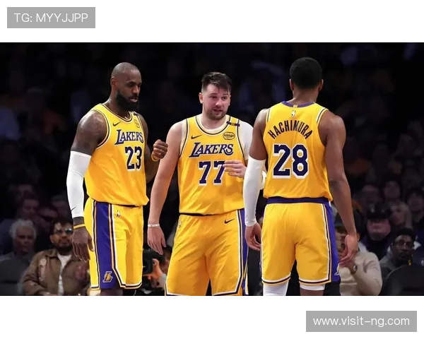 浓眉哥复出助力湖人大胜快船 詹姆斯三双助球队锁定季后赛席位