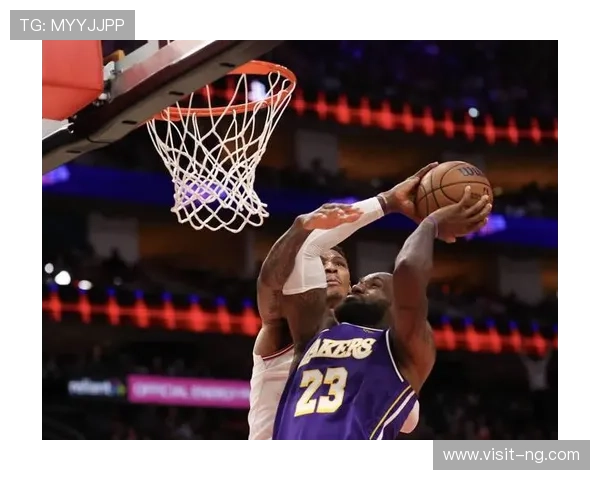 篮球巨星激战全场助力球队逆转夺冠震撼球迷心灵